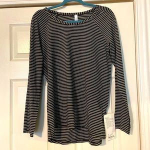 NWT Lululemon Long Sleeve Emerald Strip Top Size 8